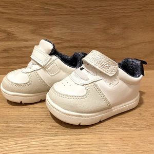 Carter’s Unisex baby shoes sneakers, white size 17